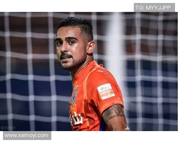 足球明星莱昂纳的传奇外号背后故事与成就解析